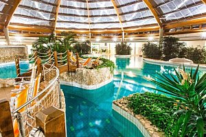 Maďarsko: Gotthard Therme Hotel **** s vlastními lázněmi a wellness (1 500 m²) + polopenze a nápoje neomezeně