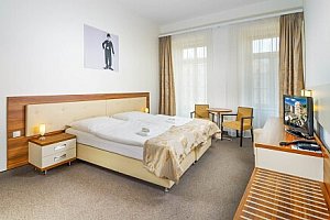 Karlovy Vary: Pobyt v Hotelu Malta **** s až 5 wellness a léčebnými procedurami, kávou a zákuskem i polopenzí