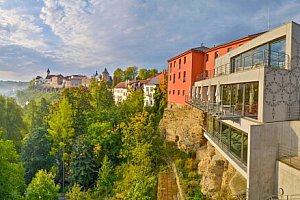 Orlické hory s úchvatným výhledem v Hotelu Rajská zahrada **** s wellness, koupelí, welcome drinkem a snídaní