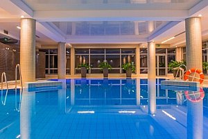 Polsko u českých hranic: Lázeňský Hotel Spa Medical Dwór Elizy *** s neomezeným wellness i fitness + polopenze