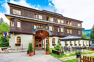 Špindlerův Mlýn: Alpský Hotel ***+ s polopenzí, neomezeným wellness, bazénem nebo masáží, zmrzlinou a kávou