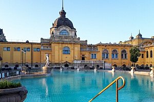 Budapešť u parku v Hotelu Bobbio *** s celodenním vstupem do lázní Széchenyi či Lukács, saunou a snídaněmi