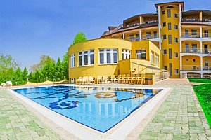 Zalakaros u lázní: Hotel Venus ***+ s polopenzí a vstupem do wellness s bazény i saunami + voucher na masáž