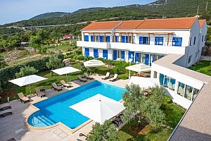 Chorvatsko: Ostrov Lošinj ve Family Resort Hotelu Manora **** se soukromou pláží s lehátky, bazény a polopenzí