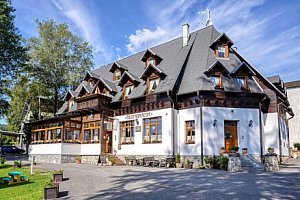 Vysoké Tatry: Pobyt přímo pod Lomnickým štítem jen 1 km od lanovky v Penzionu Encián s wellness a polopenzí 