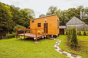 Belianské Tatry stylově ve dřevěném Tiny House Malý kúsok raja se snídaňovým košíkem, kuchyňkou a ohništěm