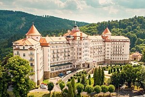 Karlovy Vary: Hotel Imperial ***** s polopenzí a neomezeným wellness (bazén, sauna a vířivka) + 3 procedury