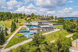 Relax u Brněnské přehrady v Hotelu Rakovec *** s polopenzí, bazénem a wellness s vířivkou a saunami + bowling