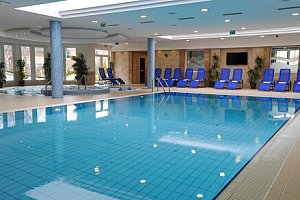 Maďarsko: Szolnok ve 4* Garden Hotelu Wellness & Konferencia s polopenzí a neomezeným wellness (bazény, sauny)