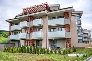 Podhájská jen 400 m od termálních a Římských lázní v nových Apartmánech Pulse + 10% sleva na vstup do lázní