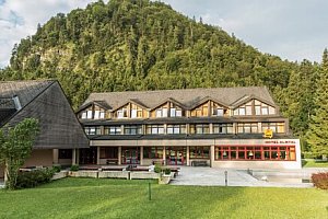 Rakousko: Údolí řeky Alm v JUFA Hotelu Grünau im Almtal *** s polopenzí + wellness (2 sauny) a slevová karta