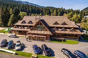 Nízké Tatry blízko termálů: Hotel Strachanovka **** s polopenzí a wellness + welcome drink a balíček slev