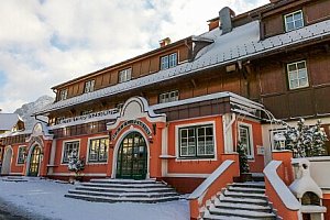 Alpy a Solná komora v Hotelu Tauplitzerhof *** se snídaní nebo polopenzí,  hernou, saunami a slevovou kartou