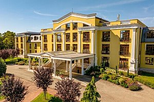 Maďarské lázně Göd v Hotelu Golden Palace **** s polopenzí a neomezeným wellness (2 bazény, vířivka, 3 sauny)