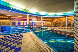 Maďarsko u hradu Sümeg: Hotel Kapitány Wellness ****superior s polopenzí a termálním wellness + jezdecká show