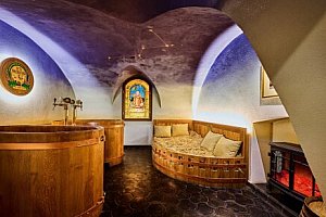 Praha u Pražského hradu ve Chateaux Spa Beerland® s neomezenou konzumací piva a pivní koupelí v dubové kádi