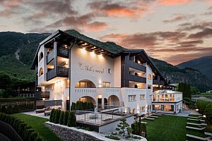 Italské Alpy: Údolí Ahrntal ve Vitaurina Royal Hotelu *** s polopenzí, wellness, fitness a welcome drinkem
