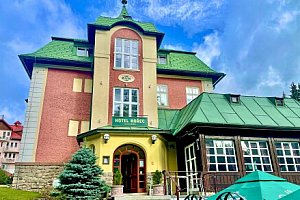 Krkonoše: Dovolená v Peci pod Sněžkou v Hotelu Hořec **** s polopenzí, vstupem do sauny a welcome drinkem