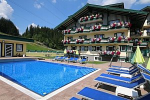 Rakouské Alpy: Hotel Unterberghof **** s rozšířenou polopenzí, venkovním bazénem a slevovou kartou s výhodami