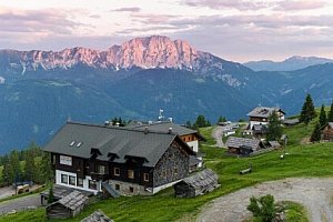 Korutany v Hotelu Sattleggers Alpenhof & Feriensternwarte *** s polopenzí + wellness a vstup na koupaliště