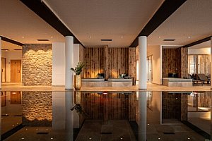 Kitzbühelské Alpy v ADEA Lifestyle Suites Fieberbrunn ****+ s polopenzí, přírodním koupáním, wellness, slevami