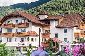 Italské údolí Val Pusteria a hora Kronplatz v Hotelu MyLiving ***+ s bohatým wellness a balíčkem zážitků