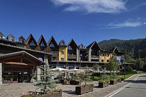 Italské Alpy u Ponte di Legno: Dovolená v Hotelu Blu Hotel Acquaseria **** s polopenzí + animace pro děti