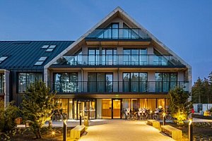 Baltské moře jen pár kroků od pláže a jezera: Saltic Hotel Resort & Spa Łeba s polopenzí a neomezeným wellness