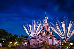 Jedinečný zábavní park Disneyland® Paris s ubytováním v prémiovém Hotelu de Berny **** se snídaní a vstupenkou