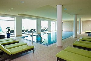 Meklenburská jezerní plošina v Seehotelu Fleesensee ****s se snídaní a wellness (bazén, sauny) + sleva na golf