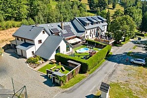 Jeseníky a Králický Sněžník: Horský hotel Sněženka *** s polopenzí, 2 bazény a vířivkou + bowling a hřiště