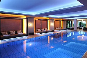 Německo u památek v Hotelu Schweizer Hof Kassel *** se snídaní + vstup do 2 wellness center a balíček zážitků