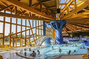 Braniborsko: Pobyt u termálů v Landsitz Hotelu Templin se snídaněmi formou bufetu, bazénem a vstupem do lázní