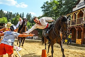Vysočina: Pobyt v Resortu Šikland se snídaní a neomezeným vstupem do Westernového městečka + animační program