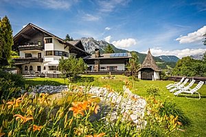 Štýrsko ve 4* Hotelu Landhaus St. Georg: Slovenský personál, polopenze, wellness, koupaliště a bohaté vyžití