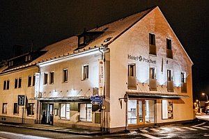 Západní Čechy u památek: Horažďovice v Hotelu Prácheň *** se snídaní či polopenzí + vstup do aquaparku a muzea
