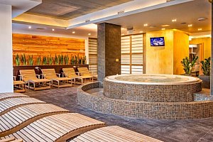 Sárvár v Hotelu Bassiana **** se snídaní, neomezeným wellness, vstupem do termálů i arboreta a procedurami
