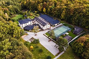 Relaxační pobyt u Košic v Bio Hotelu & Wellness Zlatý Hýľ se snídaní/polopenzí + wellness a fitness neomezene