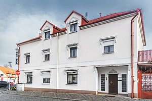 Dovolená u Prahy a Proboštských jezer: Brandýs nad Labem u baziliky a památek v Hotelu Bohemia *** se snídaní