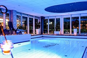 Německo blízko moře, přírody a památek: Trihotel Rostock se snídaněmi, bazénem a saunami + gastro zážitky