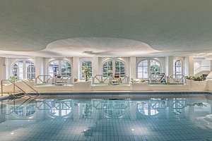 Relaxační dovolená v pohoří Harz jen 500 m od lázní: Mühl Vital Resort se snídaní, bazény a saunovým světem