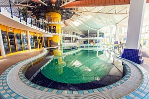 Dovolená přímo v areálu lázní: Park Inn by Radisson Sárvár ****+ s all inclusive a termálními bazény + animace