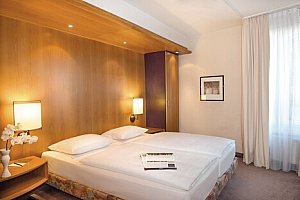 Německo blízko vinařské stezky a památky UNESCO ve Victor's Residenz-Hotel Frankenthal **** se snídaněmi