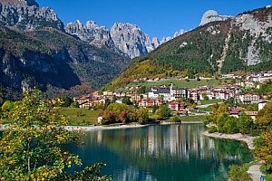 Italské Trentino u jezera: Hotel Du Lac Vital Mountain ***+ s polopenzí, venkovním bazénem a kartou výhod