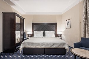 Praha: Petřín, Kampa a památky v Pytloun Old Armoury Hotelu Prague se snídaní + welcome drink a občerstvení