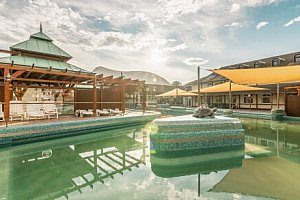 Lázně Mosonmagyaróvár ve Fészek Fogadó - Pension Nest se snídaní, každodenním vstupem do termálů a vířivkou