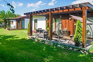 Beskydy ve stylovém apartmánu v Campingu Rožnov pod Radhoštěm se snídaněmi a sportovním vyžitím + bazén