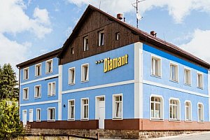 Krkonoše: Harrachov v Hotelu Diamant s polopenzí a privátním wellness s vířivkou a parní kabinou