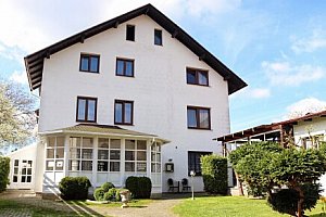 Mariánské Lázně blízko centra, památek a kolonád: Pohodový pobyt v B&B Hotelu Volčík s kontinentální snídaní