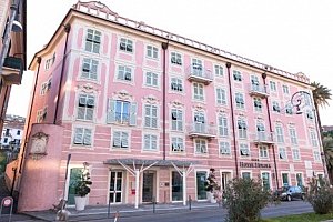 Ligurské moře u Portofina a jen 170 m od pláže v Europa Hotelu Design Spa 1877 **** se snídaní či polopenzí